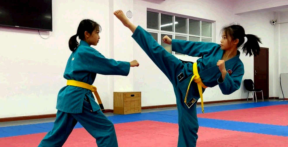 Vietnam's women's kata team defends Asian Games gold: three breaths, one undisputed scoreline