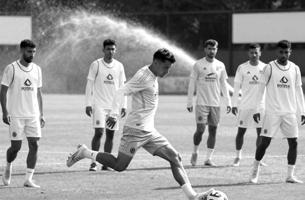 Ten-Man Indonesia, Fifty Minutes of Sealed Space: Malaysia Drop Two Points in Jakarta Ten-Man Indonesia, Fifty Minutes of Sealed Space: Malaysia Drop Two Points in Jakarta