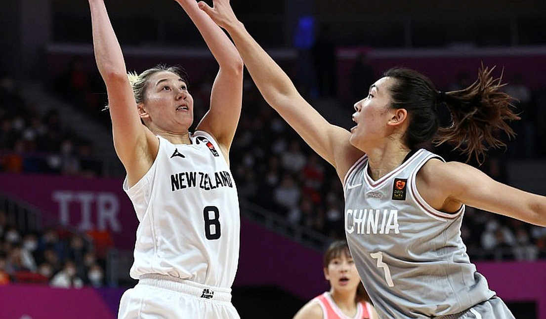 Việt Nam xây hai sân lớn, Thái Lan nhìn lại khung thép Chon Buri từ 2026