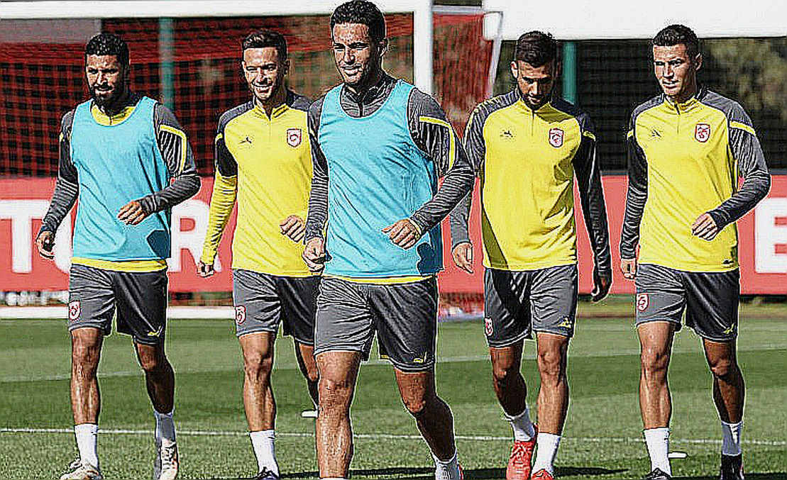 Enzo Fernandez và Haaland: Bắt đầu một mối lương duyên mới ở Manchester City? Enzo Fernandez và Haaland: Bắt đầu một mối lương duyên mới ở Manchester City?