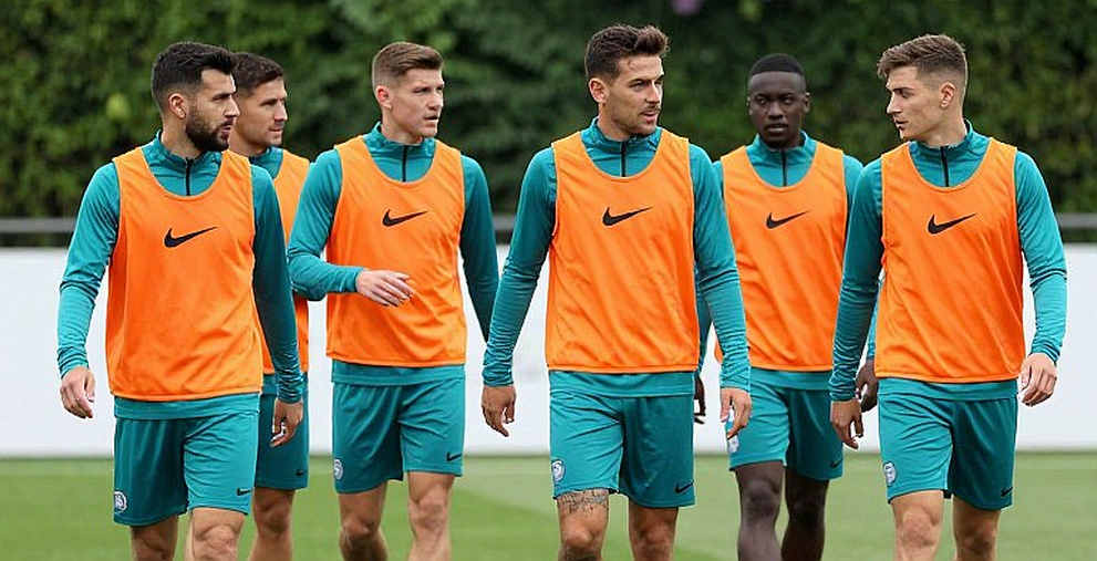 Phòng thay đồ V.League: Khi dữ liệu tuyển trạch không thể thay thế tiếng nói từ sân tập