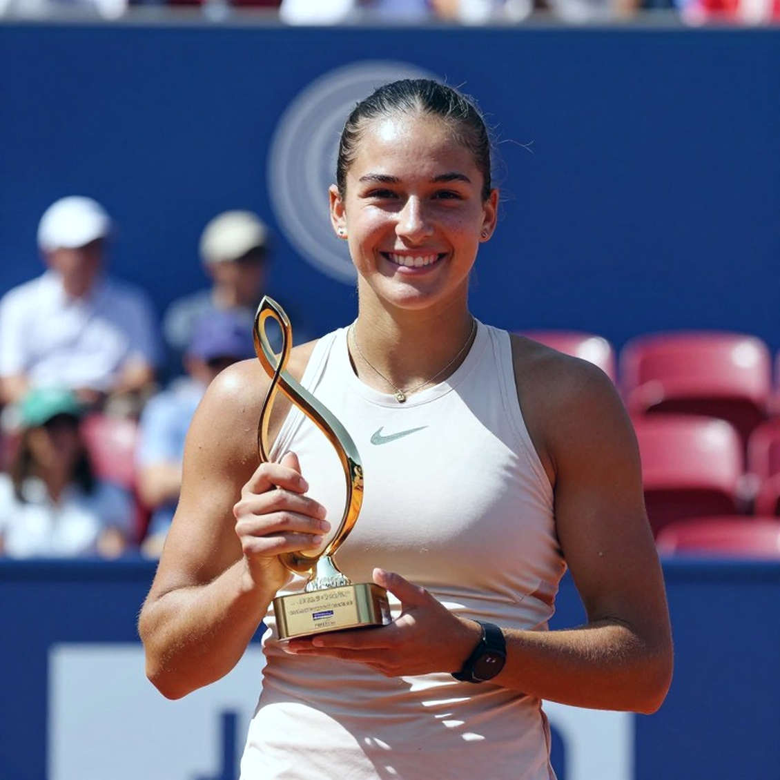 Zheng Qinwen hạ Elina Svitolina để vào bán kết China Open: Đọc lại một bảng xếp hạng
