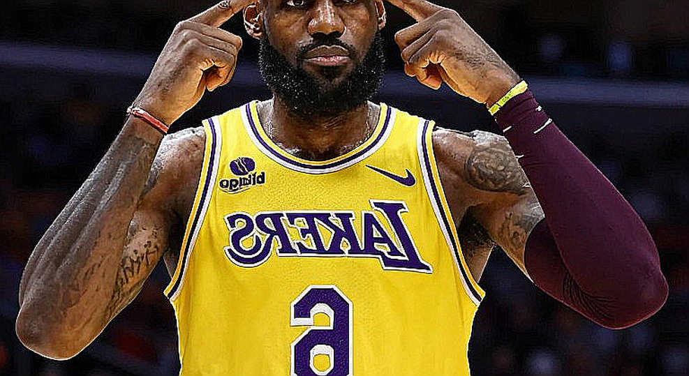Kawhi Leonard ở tuổi 35: hai năm, 115 triệu USD và ba điều khoản CBA viết nên tất cả Kawhi Leonard ở tuổi 35: hai năm, 115 triệu USD và ba điều khoản CBA viết nên tất cả