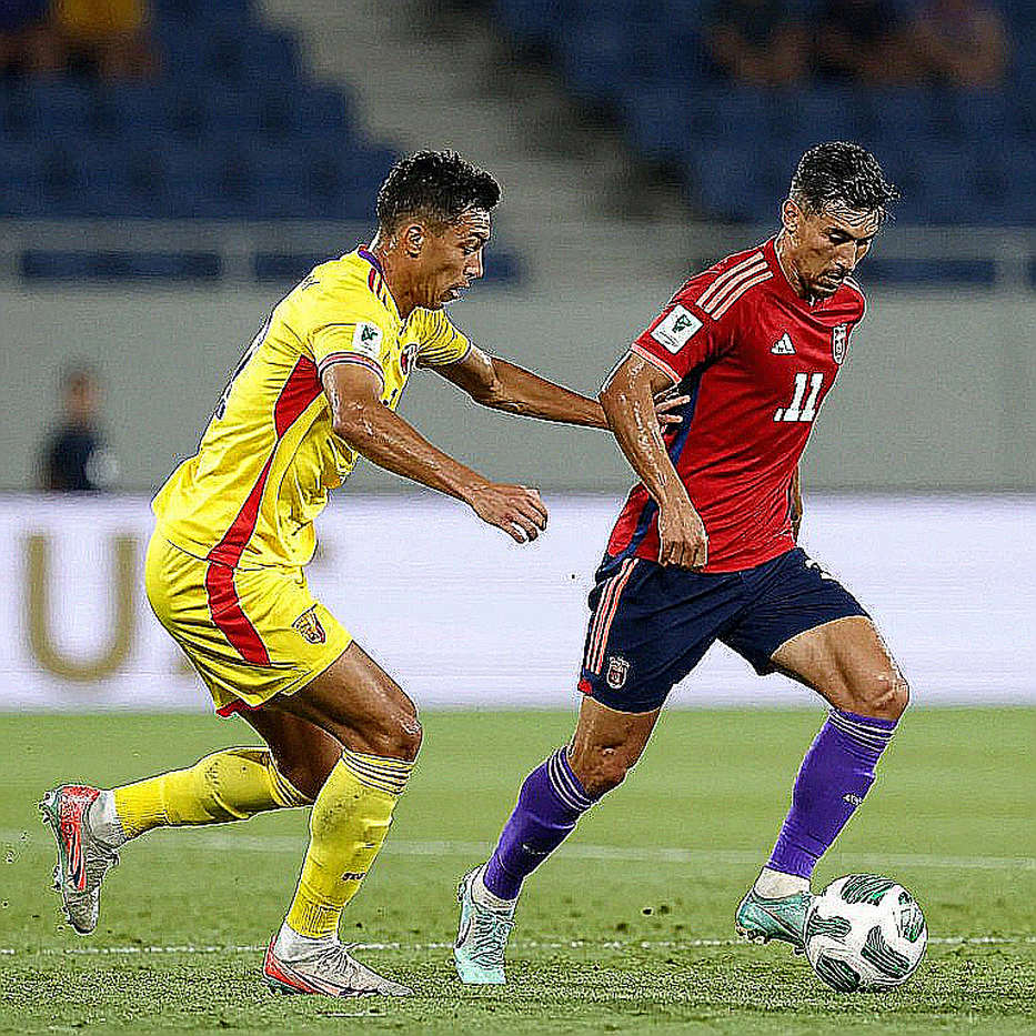 V.League và cái bẫy dòng tiền: Khi cả giải đấu chỉ có một người trả tiền V.League và cái bẫy dòng tiền: Khi cả giải đấu chỉ có một người trả tiền