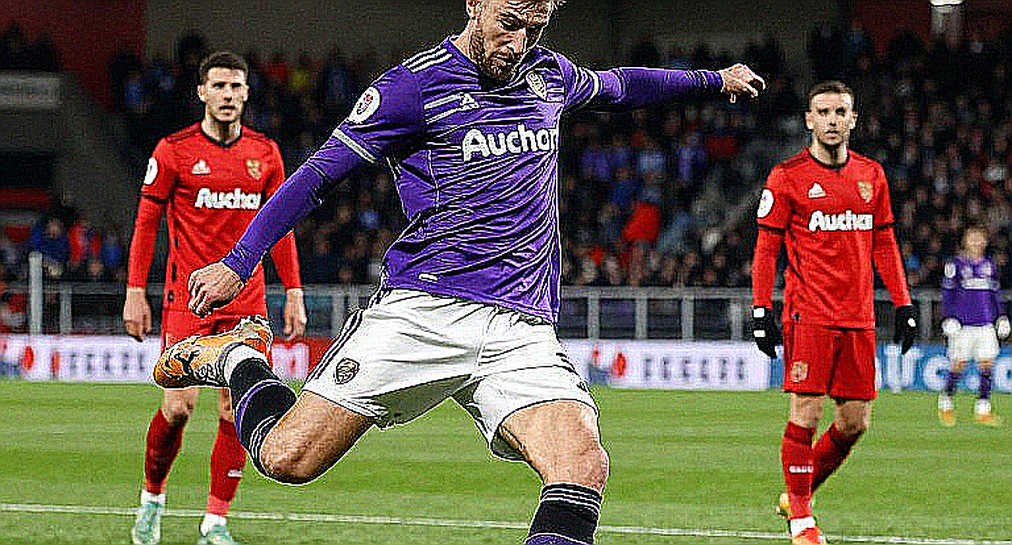 Đồng hồ VAR và dòng tiền: thứ thật sự vẽ nên bảng xếp hạng V.League