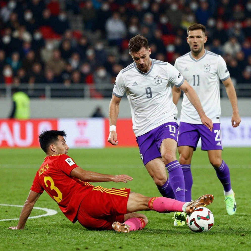 Bóng đá Việt Nam qua lăng kính dữ liệu: Vì sao thước châu Âu không đo nổi V.League Bóng đá Việt Nam qua lăng kính dữ liệu: Vì sao thước châu Âu không đo nổi V.League