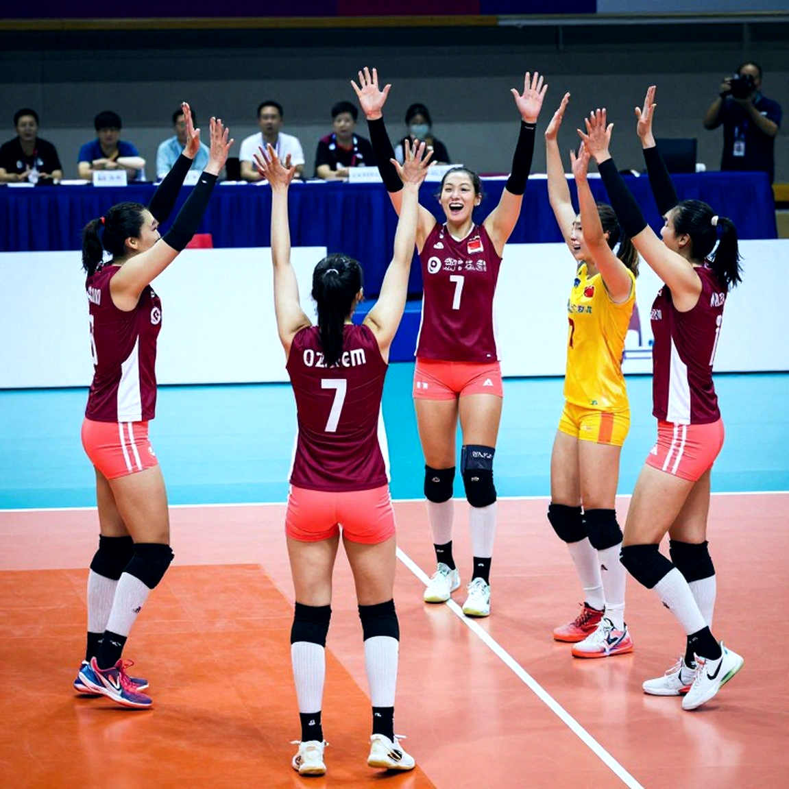 Arizona State sweeps Stanford 3-0: three attackers, a freshman setter, and two numbers that do not reconcile Arizona State sweeps Stanford 3-0: three attackers, a freshman setter, and two numbers that do not reconcile