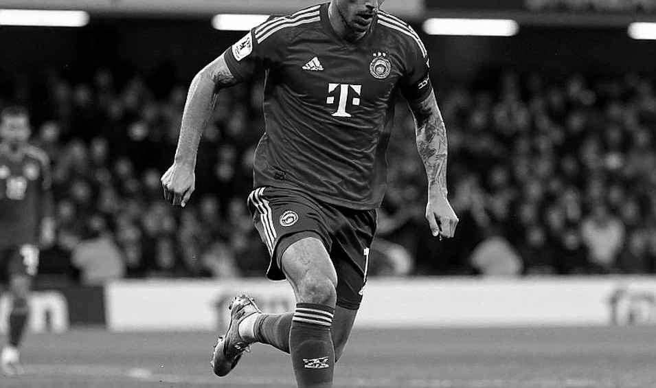 Kane reaches 100 Bundesliga goals in 98 games: the ninth touch and a decision worth reviewing Kane reaches 100 Bundesliga goals in 98 games: the ninth touch and a decision worth reviewing