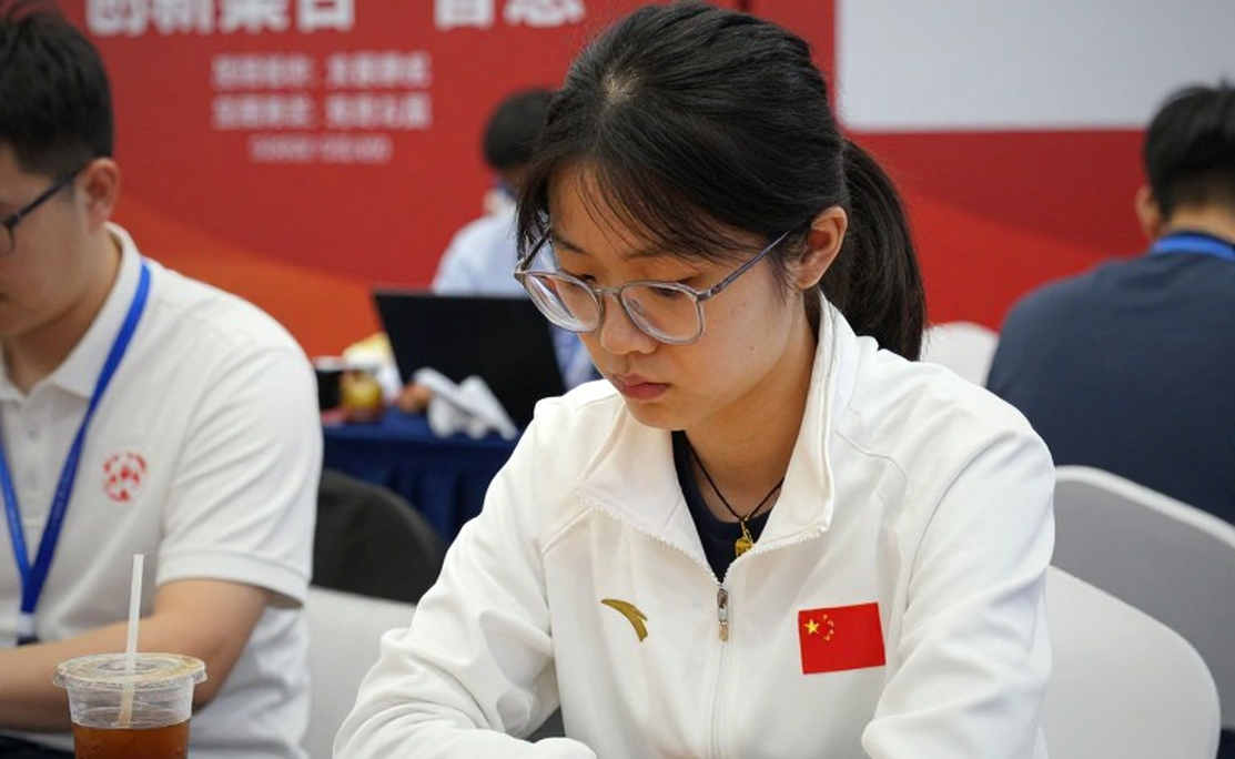 "See. Understand. Master!": Uy tín tác giả và khoảng trống dữ liệu trong gói huấn luyện cờ vua