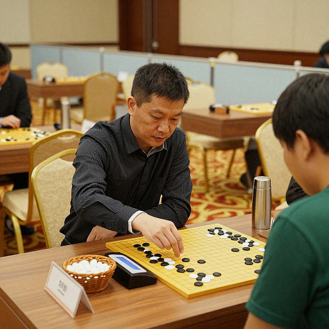 US Championships: Khi tiêu đề gọi tên Woodward và Caruana, còn thân bài bán một khóa khai cuộc