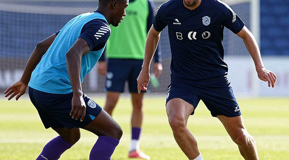 V-League đang đứng ở đâu trên bản đồ bóng đá châu Á? Câu trả lời không nằm ở con số 49,77 triệu euro V-League đang đứng ở đâu trên bản đồ bóng đá châu Á? Câu trả lời không nằm ở con số 49,77 triệu euro