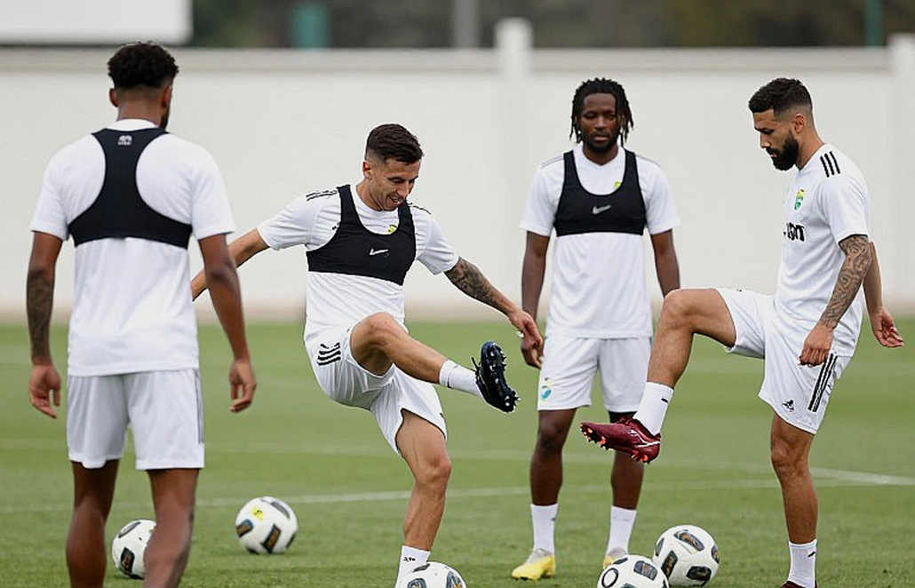 Sổ sách giữa mùa: Pinamonti, Calafiori và cách Serie A định giá lại từng thương vụ